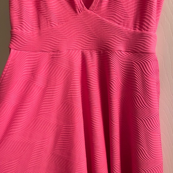 Curvy Sense Dress - Picture 5 of 8